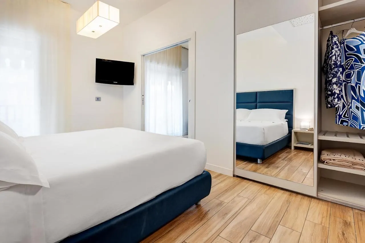Hotel Nettuno 리도 디 예솔로