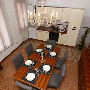 Classic House Venise